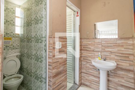 Apartamento à venda com 60m², 2 quartos e 1 vagaÁrea comum - Banheiro do  Salão de festas