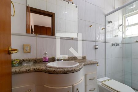 Casa à venda com 500m², 3 quartos e 6 vagas Casa à venda com 500m², 3 quartos e 6 vagasBanheiro da suíte 3