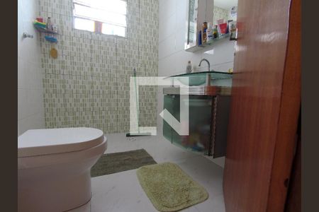 Casa à venda com 144m², 3 quartos e 4 vagasBanheiro social