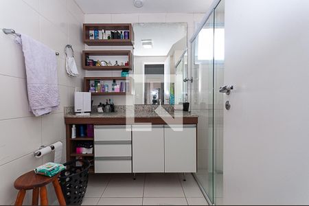 Apartamento à venda com 128m², 4 quartos e 2 vagasBanheiro 1