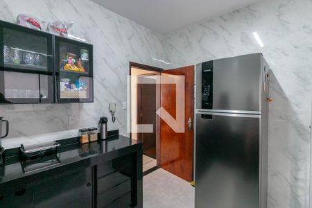 Casa à venda com 195m², 4 quartos e 3 vagas Casa à venda com 195m², 4 quartos e 3 vagasCozinha