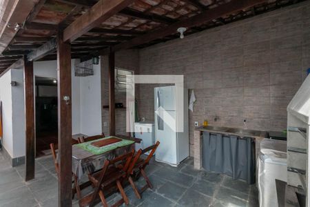 Casa à venda com 195m², 4 quartos e 3 vagas Casa à venda com 195m², 4 quartos e 3 vagasÁrea de Serviço