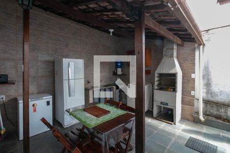 Casa à venda com 195m², 4 quartos e 3 vagas Casa à venda com 195m², 4 quartos e 3 vagasÁrea de Serviço