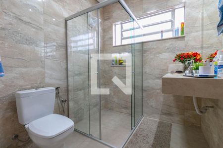 Casa à venda com 195m², 4 quartos e 3 vagas Casa à venda com 195m², 4 quartos e 3 vagasBanheiro Social