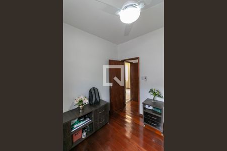 Casa à venda com 195m², 4 quartos e 3 vagas Casa à venda com 195m², 4 quartos e 3 vagasQuarto 3