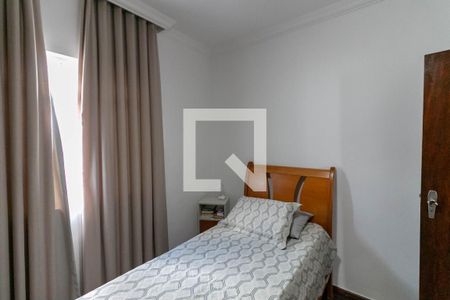 Casa à venda com 195m², 4 quartos e 3 vagas Casa à venda com 195m², 4 quartos e 3 vagasQuarto 2