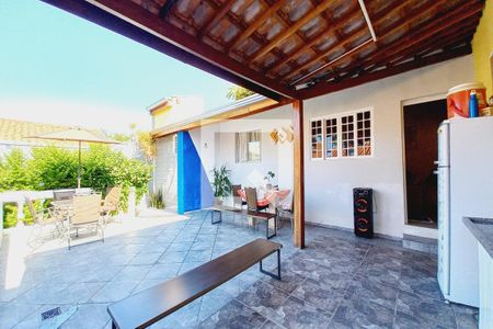 Casa à venda com 160m², 4 quartos e 2 vagas Casa à venda com 160m², 4 quartos e 2 vagasÁrea comum - Churrasqueira