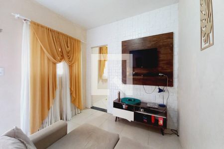 Casa à venda com 160m², 4 quartos e 2 vagas Casa à venda com 160m², 4 quartos e 2 vagasSala