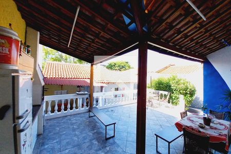 Casa à venda com 160m², 4 quartos e 2 vagas Casa à venda com 160m², 4 quartos e 2 vagasVista da Sala