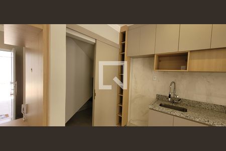 Casa de condomínio à venda com 105m², 3 quartos e 2 vagasCozinha vista para Dispensa