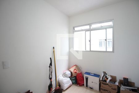 Quarto 1 de apartamento para alugar com 2 quartos, 48m² em São João Batista, Belo Horizonte