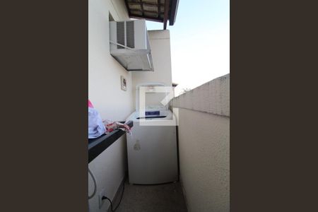Apartamento para alugar com 224m², 4 quartos e 2 vagas Apartamento para alugar com 224m², 4 quartos e 2 vagas Área de Serviço