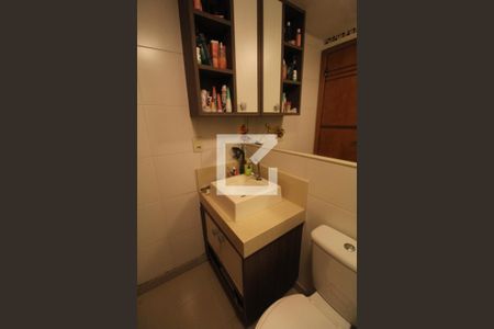 Apartamento para alugar com 224m², 4 quartos e 2 vagas Apartamento para alugar com 224m², 4 quartos e 2 vagasBanheiro da Suíte 2