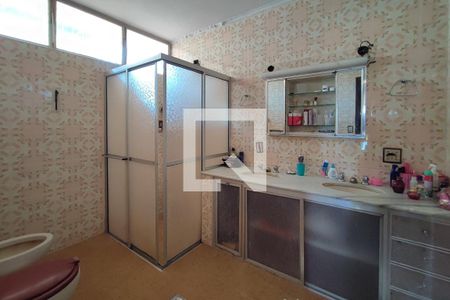 Casa à venda com 255m², 4 quartos e 3 vagasBanheiro Suíte 