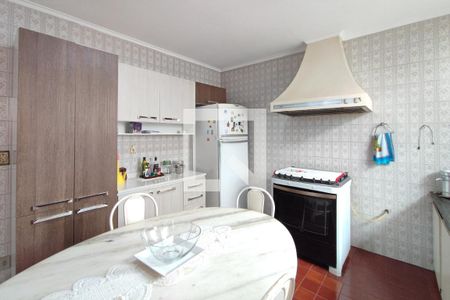 Casa à venda com 255m², 4 quartos e 3 vagasCozinha