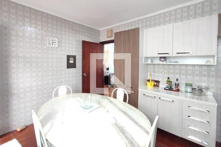 Casa à venda com 255m², 4 quartos e 3 vagasCozinha