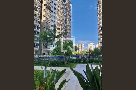 Apartamento à venda com 43m², 1 quarto e 1 vaga Apartamento à venda com 43m², 1 quarto e 1 vagaÁrea comum - Piscina