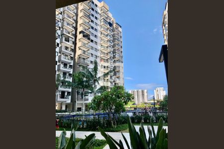Apartamento à venda com 43m², 1 quarto e 1 vaga Apartamento à venda com 43m², 1 quarto e 1 vagaÁrea comum - Piscina