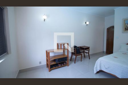 Casa à venda com 480m², 4 quartos e 4 vagas Casa à venda com 480m², 4 quartos e 4 vagasQuarto 3