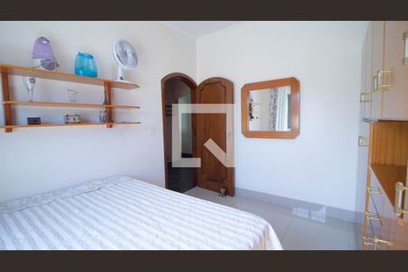 Casa à venda com 480m², 4 quartos e 4 vagas Casa à venda com 480m², 4 quartos e 4 vagasQuarto 1