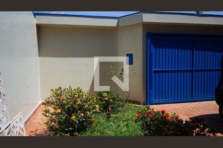 Casa à venda com 480m², 4 quartos e 4 vagas Casa à venda com 480m², 4 quartos e 4 vagasGaragem