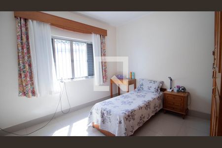 Casa à venda com 480m², 4 quartos e 4 vagas Casa à venda com 480m², 4 quartos e 4 vagasQuarto 2