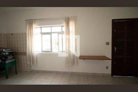 Casa à venda com 480m², 4 quartos e 4 vagas Casa à venda com 480m², 4 quartos e 4 vagasEdicula