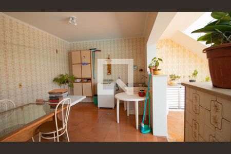 Casa à venda com 480m², 4 quartos e 4 vagas Casa à venda com 480m², 4 quartos e 4 vagasÁrea de Serviço