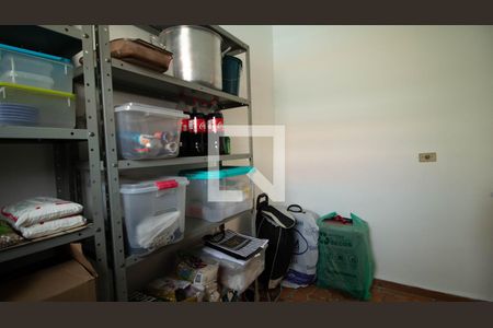 Casa à venda com 480m², 4 quartos e 4 vagas Casa à venda com 480m², 4 quartos e 4 vagasDespensa