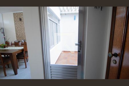 Casa à venda com 480m², 4 quartos e 4 vagas Casa à venda com 480m², 4 quartos e 4 vagasJardim de inverno