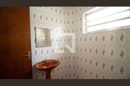 Casa à venda com 480m², 4 quartos e 4 vagas Casa à venda com 480m², 4 quartos e 4 vagasBanheiro da despensa