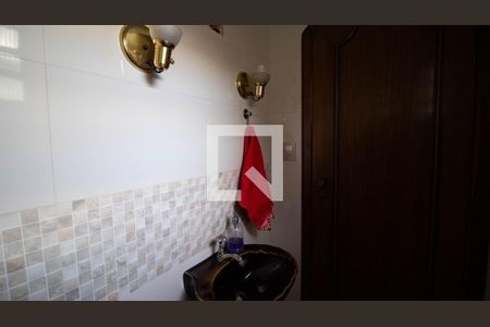 Casa à venda com 480m², 4 quartos e 4 vagas Casa à venda com 480m², 4 quartos e 4 vagasLavabo