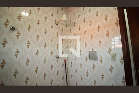 Casa à venda com 480m², 4 quartos e 4 vagas Casa à venda com 480m², 4 quartos e 4 vagasBanheiro