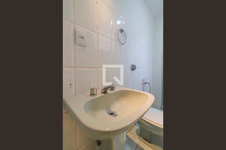 Apartamento para alugar com 79m², 2 quartos e sem vaga Apartamento para alugar com 79m², 2 quartos e sem vagaBanheiro