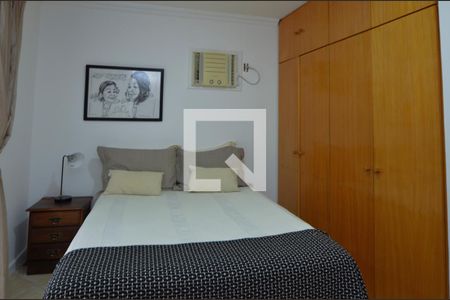 Casa de condomínio à venda com 450m², 5 quartos e 1 vaga Casa de condomínio à venda com 450m², 5 quartos e 1 vagaQuarto 2