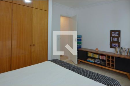 Casa de condomínio à venda com 450m², 5 quartos e 1 vaga Casa de condomínio à venda com 450m², 5 quartos e 1 vagaQuarto 2