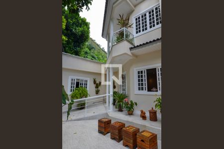 Casa de condomínio à venda com 450m², 5 quartos e 1 vaga Casa de condomínio à venda com 450m², 5 quartos e 1 vagaÁrea externa