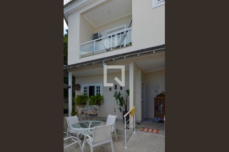 Casa de condomínio à venda com 450m², 5 quartos e 1 vaga Casa de condomínio à venda com 450m², 5 quartos e 1 vagaÁrea externa