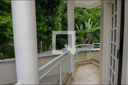 Casa de condomínio à venda com 450m², 5 quartos e 1 vaga Casa de condomínio à venda com 450m², 5 quartos e 1 vagaQuarto 1 - varanda