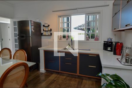 Casa de condomínio à venda com 450m², 5 quartos e 1 vaga Casa de condomínio à venda com 450m², 5 quartos e 1 vagaCozinha