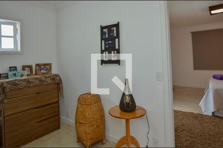 Casa de condomínio à venda com 450m², 5 quartos e 1 vaga Casa de condomínio à venda com 450m², 5 quartos e 1 vagaCloset da suíte 2