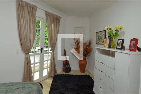 Casa de condomínio à venda com 450m², 5 quartos e 1 vaga Casa de condomínio à venda com 450m², 5 quartos e 1 vagaQuarto 1