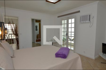 Casa de condomínio à venda com 450m², 5 quartos e 1 vaga Casa de condomínio à venda com 450m², 5 quartos e 1 vagaSuite 2