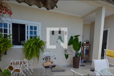 Casa de condomínio à venda com 450m², 5 quartos e 1 vaga Casa de condomínio à venda com 450m², 5 quartos e 1 vagaÁrea externa