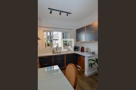 Casa de condomínio à venda com 450m², 5 quartos e 1 vaga Casa de condomínio à venda com 450m², 5 quartos e 1 vagaCozinha