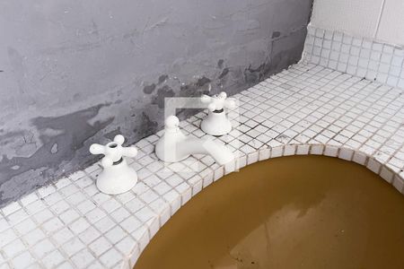 Apartamento à venda com 61m², 2 quartos e 1 vaga Apartamento à venda com 61m², 2 quartos e 1 vagaBanheiro