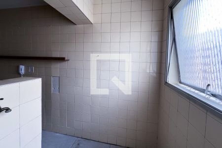 Apartamento à venda com 61m², 2 quartos e 1 vaga Apartamento à venda com 61m², 2 quartos e 1 vagaÁrea de Serviço