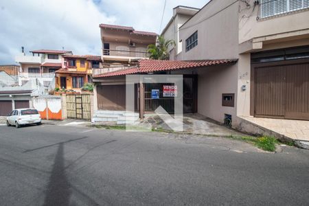 Casa à venda com 450m², 6 quartos e 5 vagas Casa à venda com 450m², 6 quartos e 5 vagasFachada