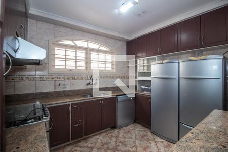 Casa à venda com 450m², 6 quartos e 5 vagas Casa à venda com 450m², 6 quartos e 5 vagasCozinha