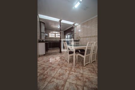 Casa à venda com 450m², 6 quartos e 5 vagas Casa à venda com 450m², 6 quartos e 5 vagasCozinha